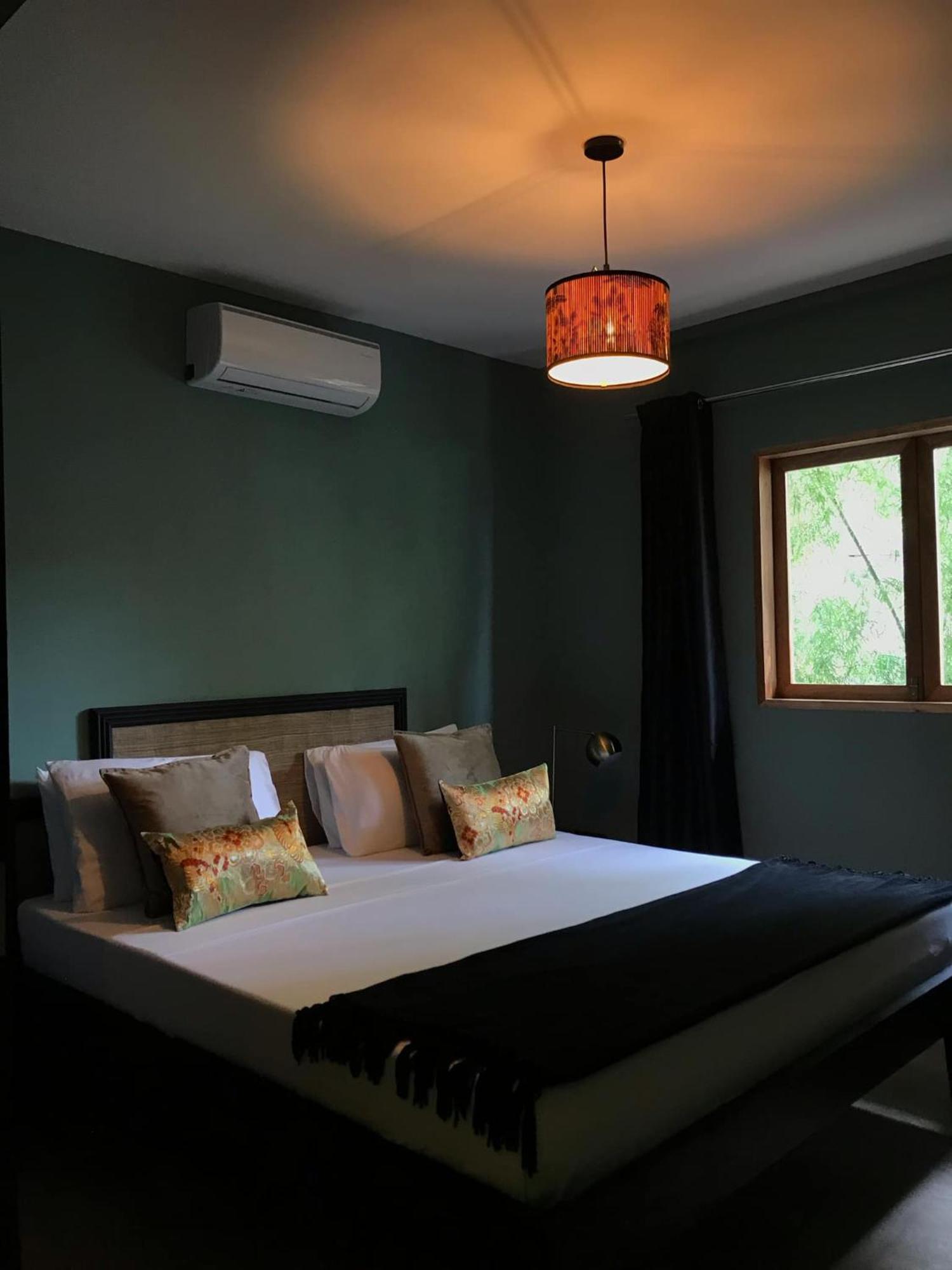 La Plage Hotel 爱妮岛 外观 照片
