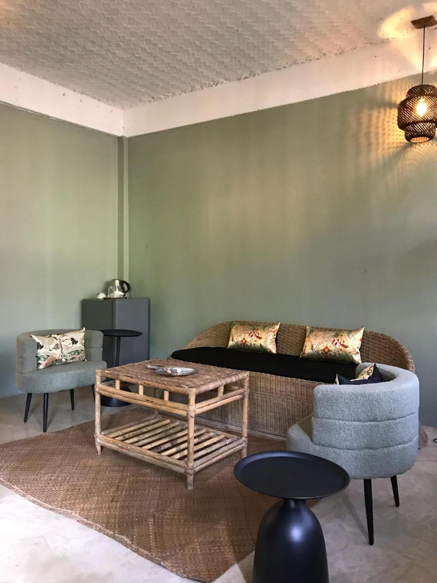 La Plage Hotel 爱妮岛 外观 照片